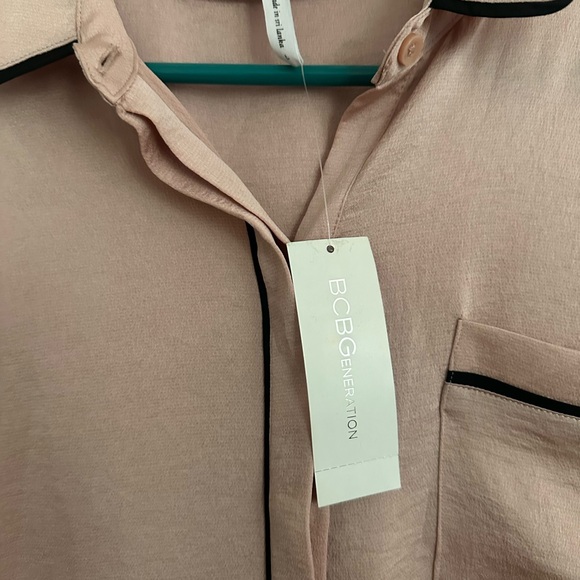 BCBGeneration rose smoke Blush Button-Down pajama top with Black Accents - Picture 6 of 12
